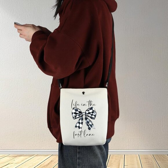 Stylish Racing-Themed Crossbody Bag: Compact & Waterproof for Every Adventure - Picture 5 of 7